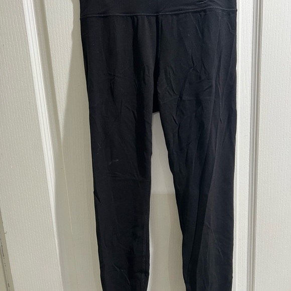 Vuori Women's VW4018 AllTheFeels Legging Black worn once - Picture 3 of 6